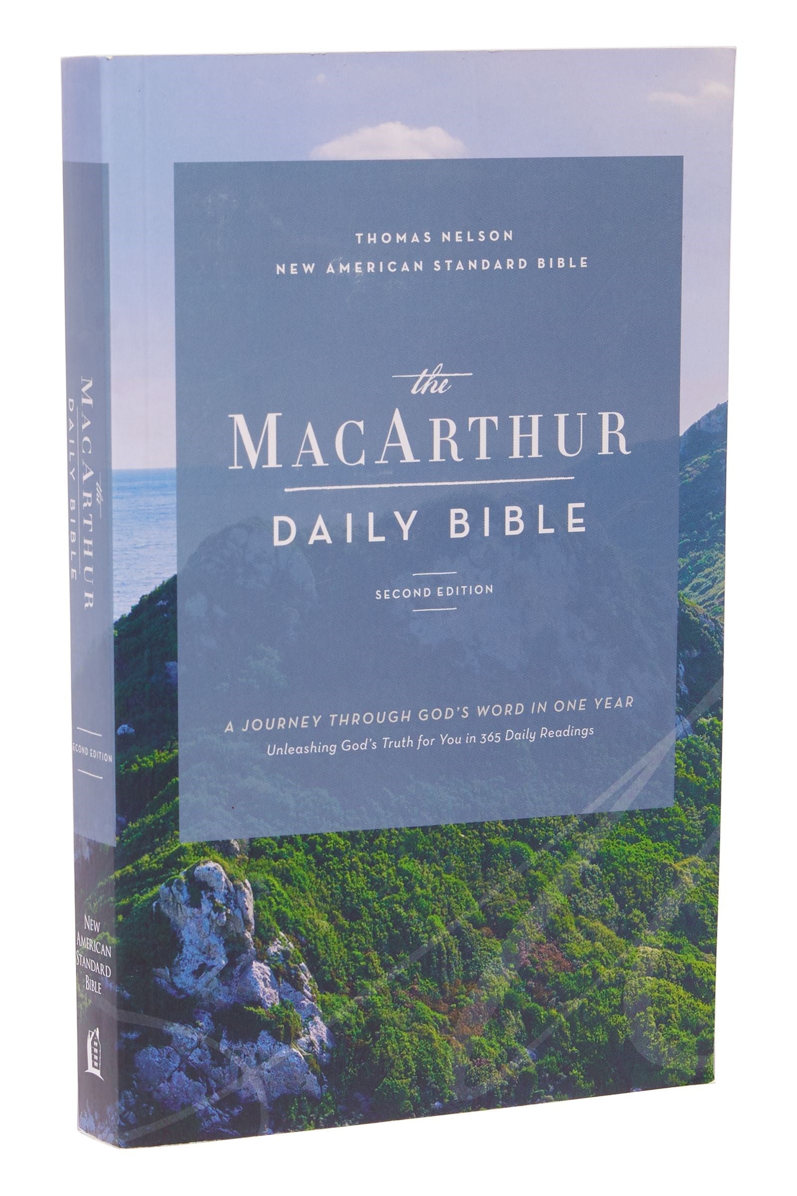 NASB, MacArthur Daily Bible, 2nd Edition, Paperback, Comfort Print  (2nd Edition)