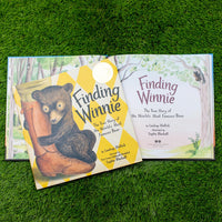 Finding Winnie: The True Story of the World's Most Famous Bear (Caldecott Medal Winner)