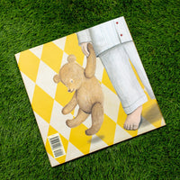 Finding Winnie: The True Story of the World's Most Famous Bear (Caldecott Medal Winner)
