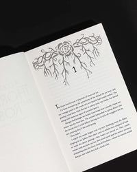 A Court of Thorns and Roses Collector's Edition